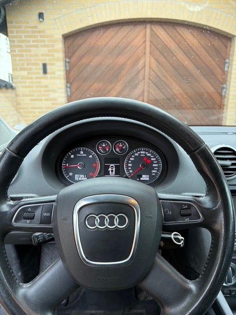 Audi A3 2,0 TDi 140 Ambiente Sportback 5d