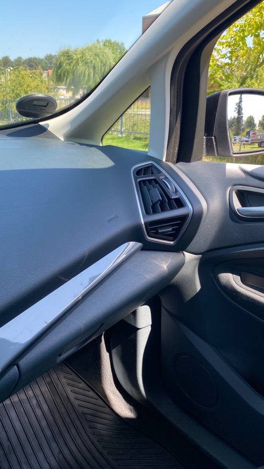 Ford C-MAX 1,0 SCTi 100 Titanium 5d