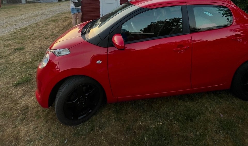 Citroën C1 1,2 PureTech Iconic 5d