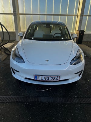 Tesla Model 3  Long Range AWD 4d