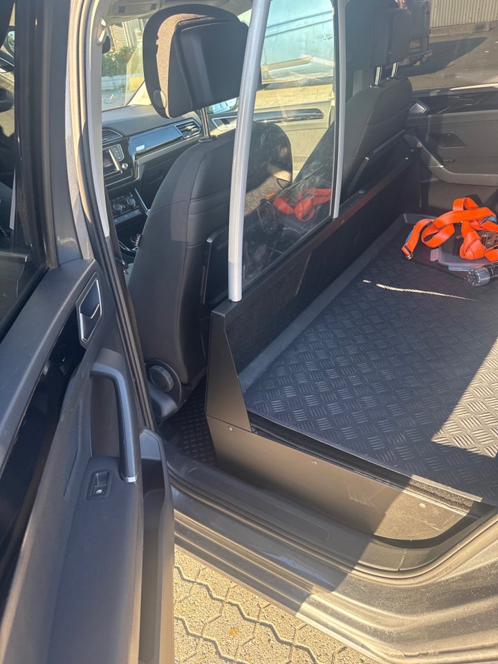 VW Touran 1,6 TDi 115 Highline Van 5d