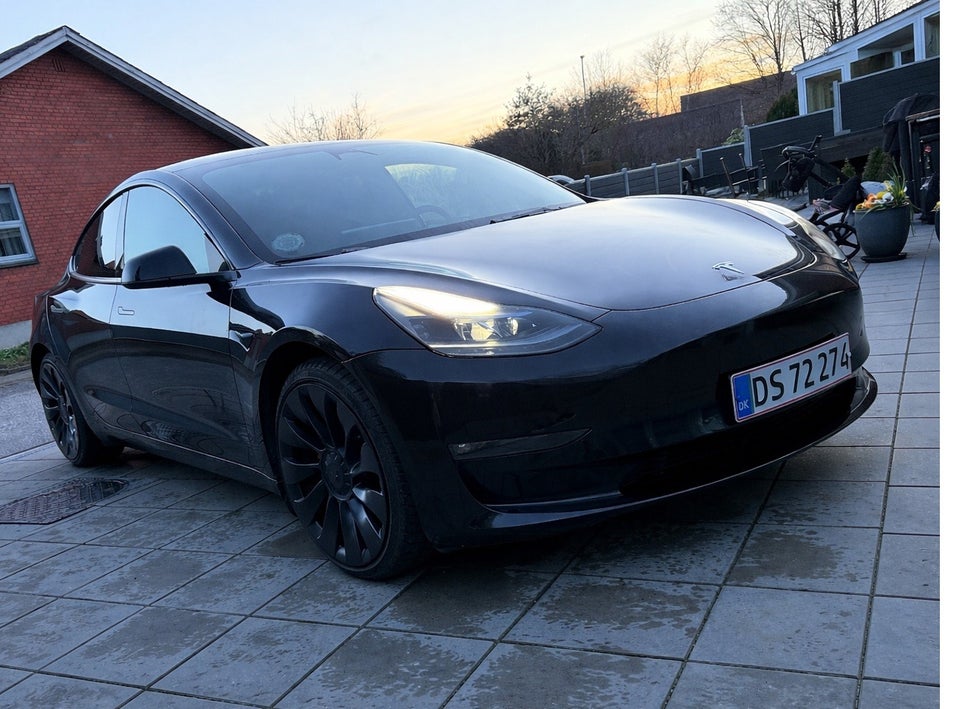 Tesla Model 3 Performance AWD 4d