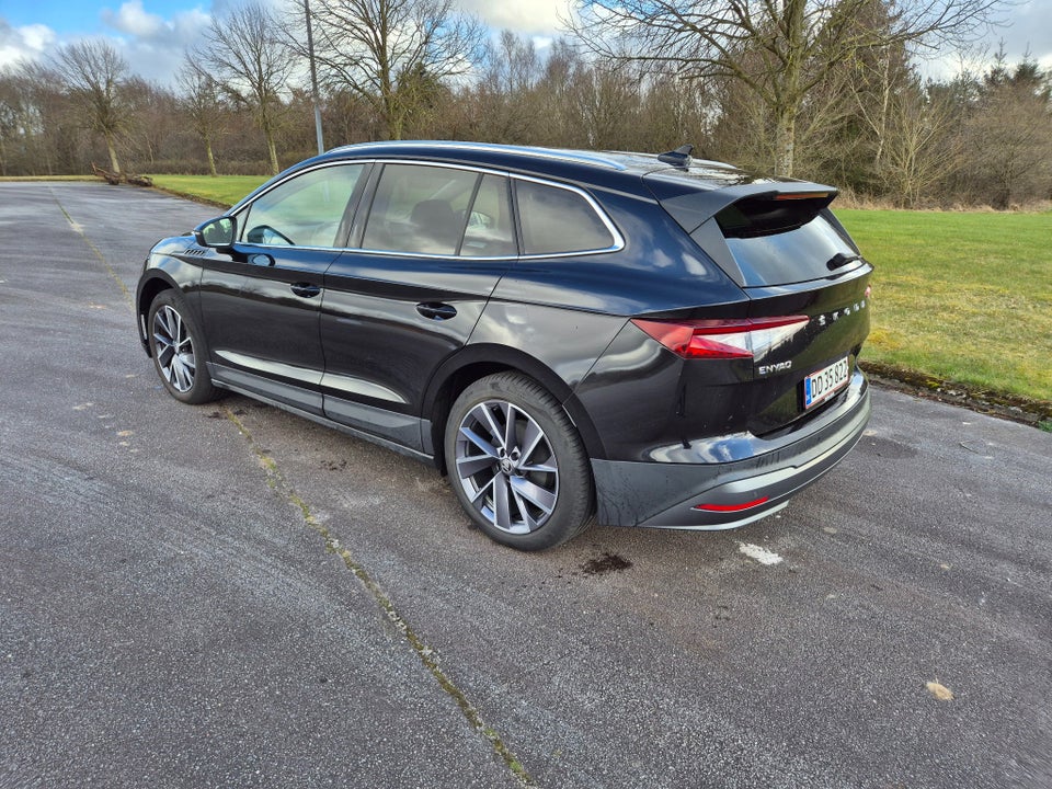 Skoda Enyaq 80 iV Plus Loft 5d