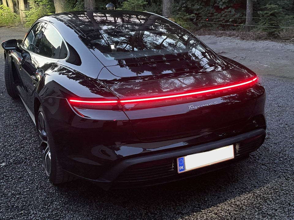 Porsche Taycan 4S 4d