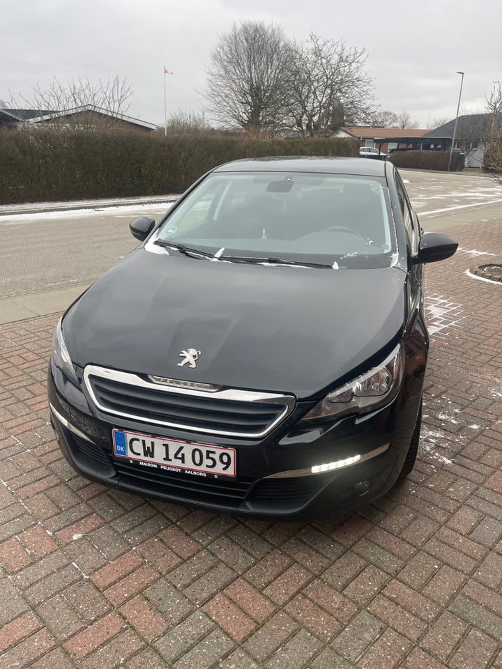 Peugeot 308 1,6 BlueHDi 120 Allure Sky EAT6 5d