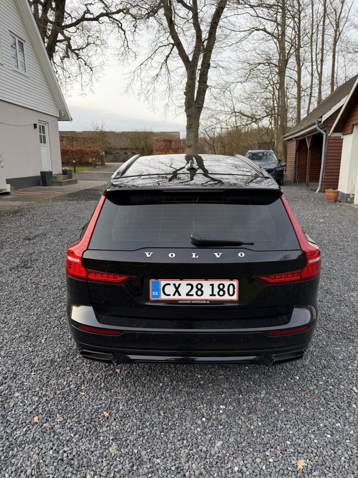 Volvo V60 2,0 T6 ReCharge R-Design aut. AWD 5d
