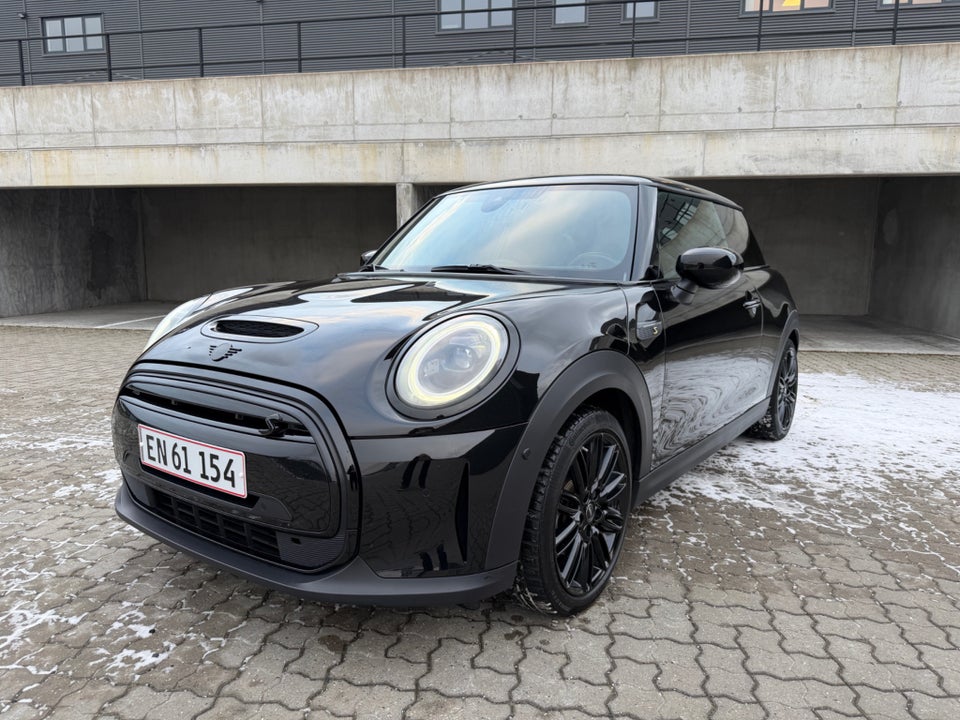 MINI Cooper SE Classic Trim 3d