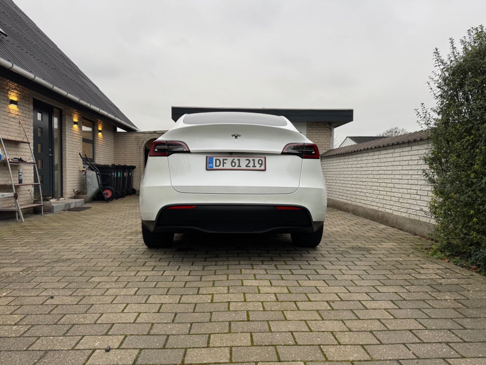 Tesla Model Y Long Range AWD 5d