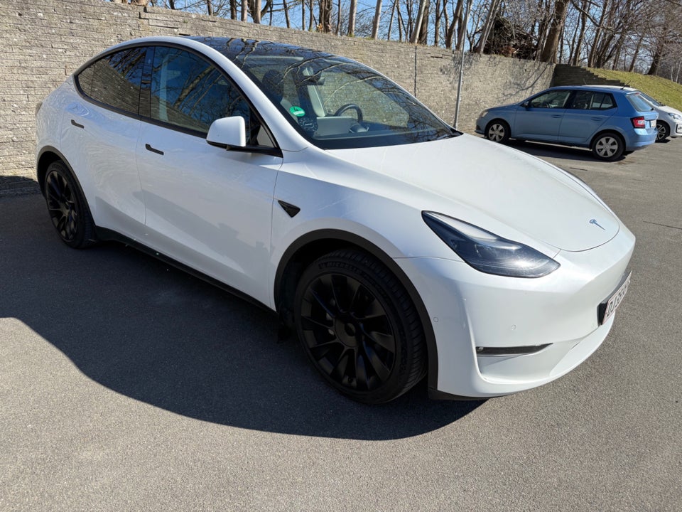 Tesla Model Y Long Range AWD 5d