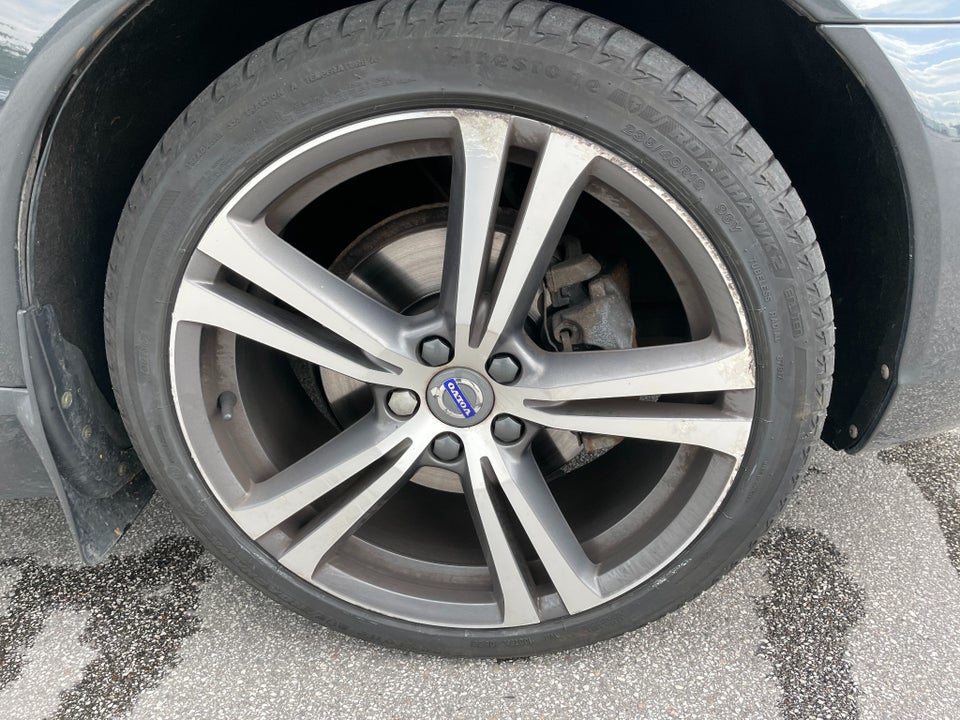 Volvo V70 2,0 T4 190 Momentum aut. 5d