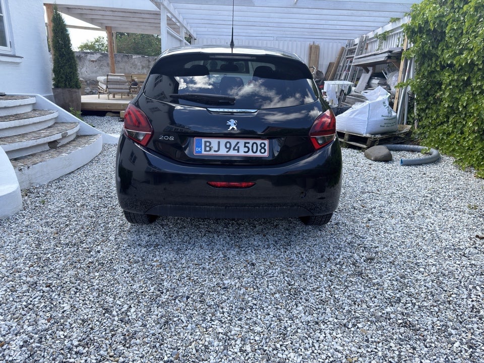 Peugeot 208 1,6 BlueHDi 100 Desire Sky 5d