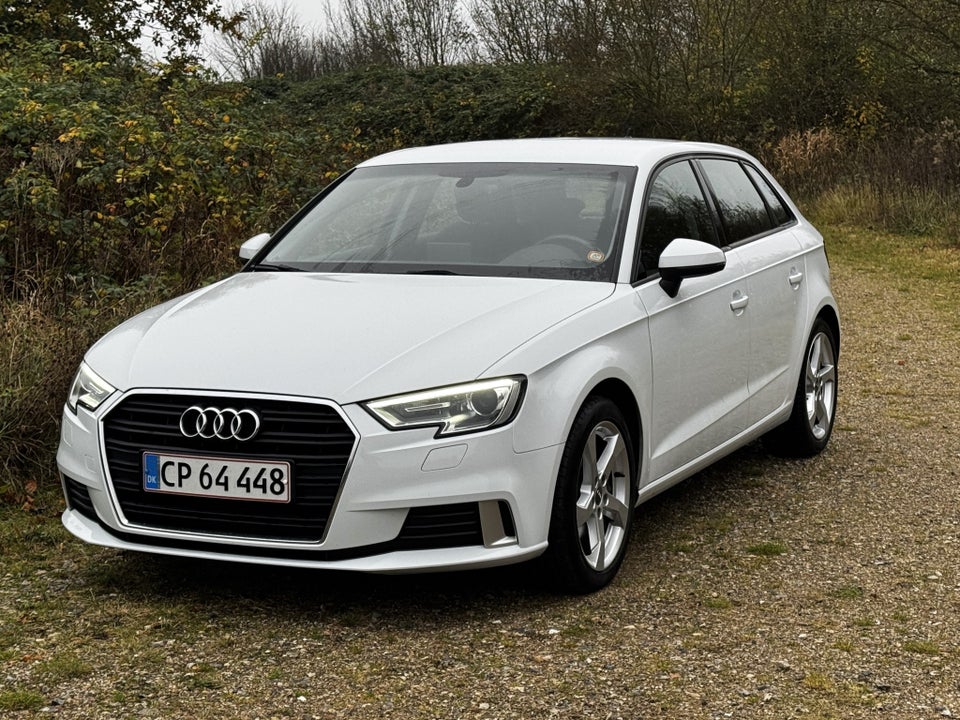 Audi A3 30 TFSi Sport Sportback S-tr. 5d