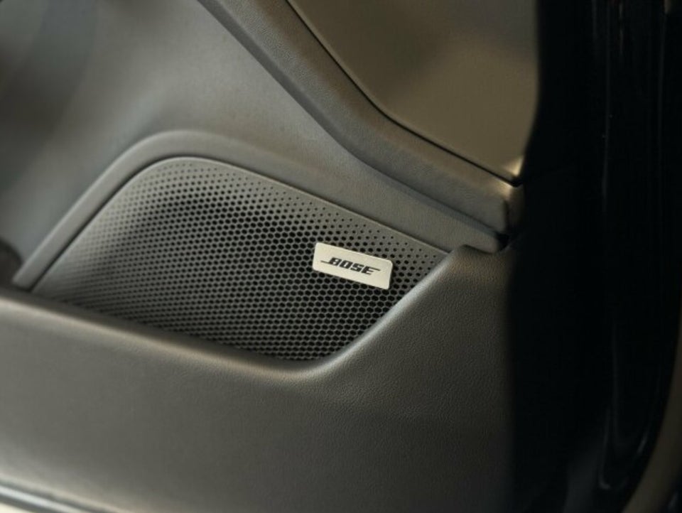 Porsche Taycan Performance+ 4d