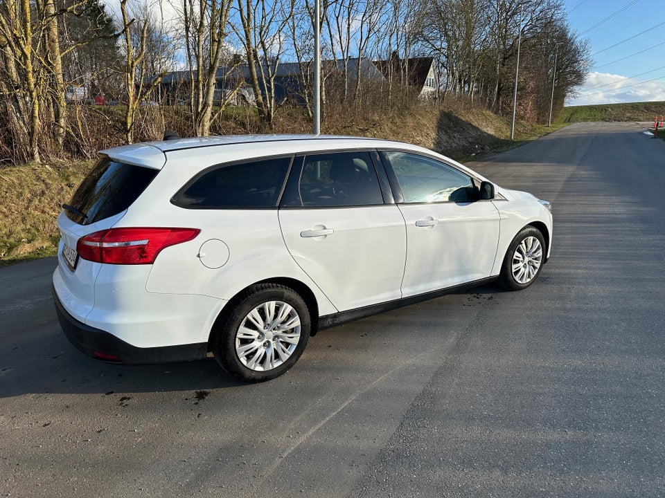 Ford Focus 1,5 TDCi 95 Trend stc. 5d