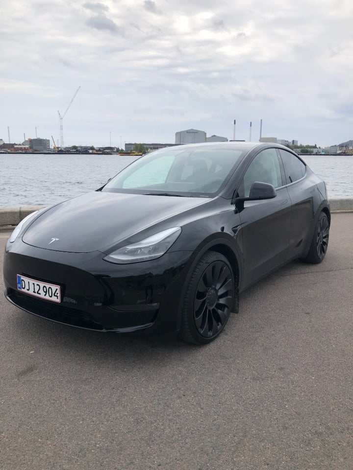 Tesla Model Y Performance AWD 5d