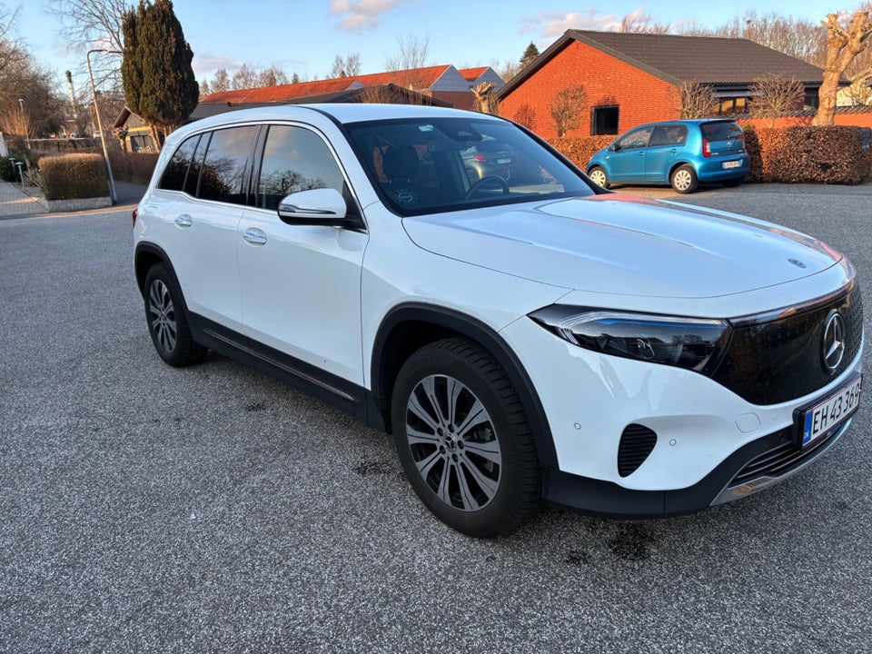 Mercedes EQB250+ Progressive 5d