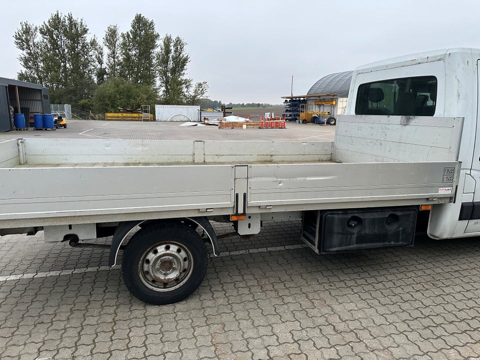 Renault Master III T35 2,3 dCi 135 L4 Ladvogn RWD 2d