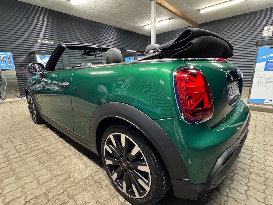 MINI Cooper S 2,0 Essential Cabriolet aut. 2d