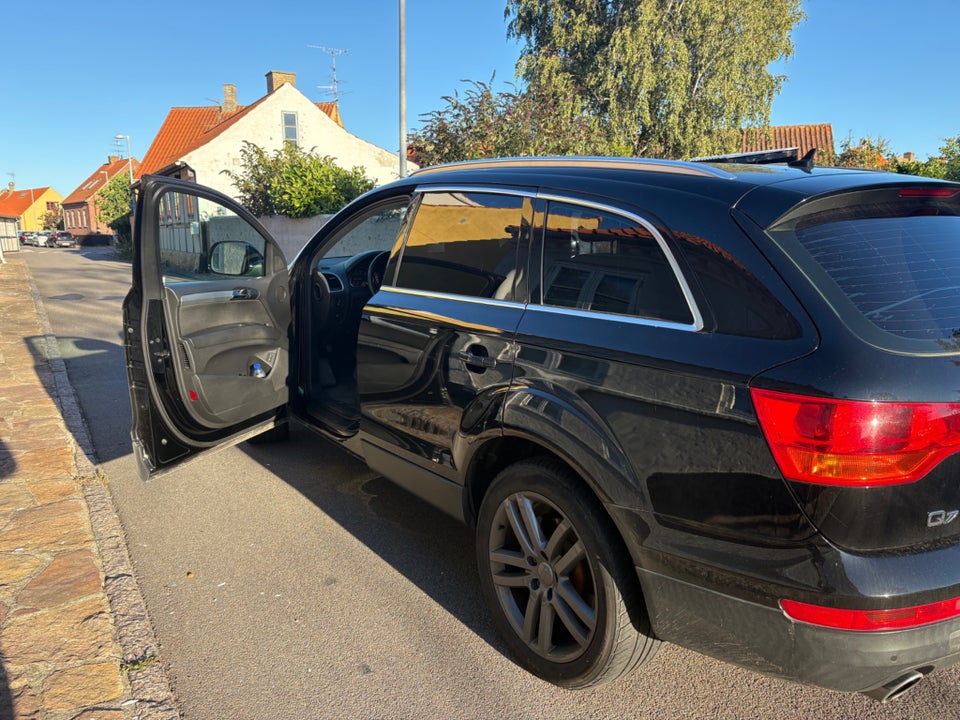 Audi Q7 3,0 TDi quattro Tiptr. 5d