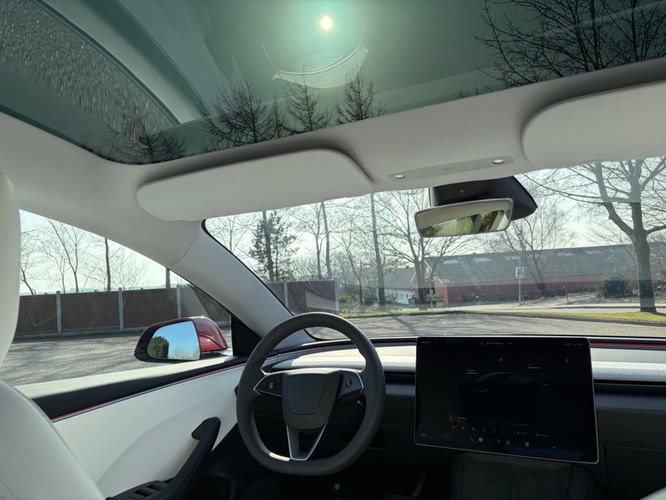 Tesla Model 3 RWD 4d