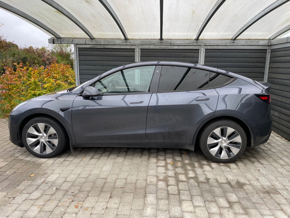 Tesla Model Y Long Range AWD 5d