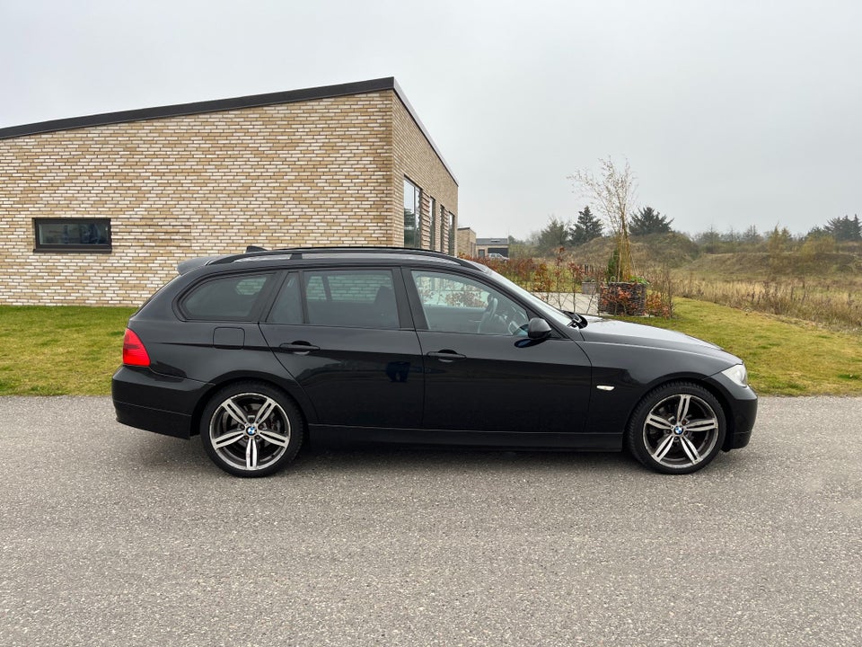 BMW 320d 2,0 Touring aut. 5d