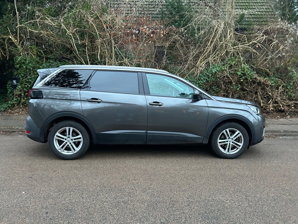 Peugeot 5008 1,2 e-THP 130 Active 7prs 5d
