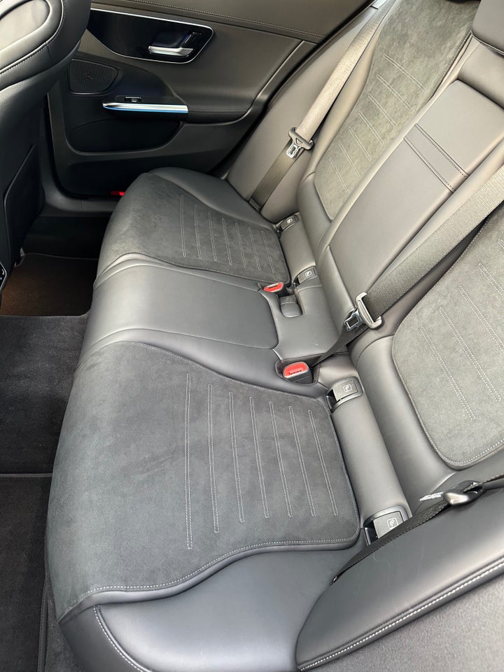 Mercedes C300 e 2,0 AMG Line stc. aut. 5d