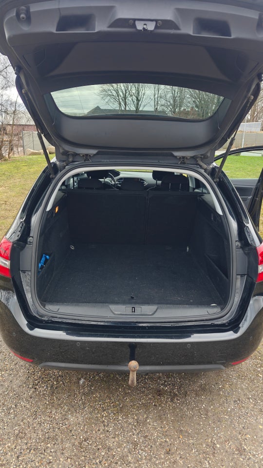 Peugeot 308 1,6 BlueHDi 120 Allure 5d