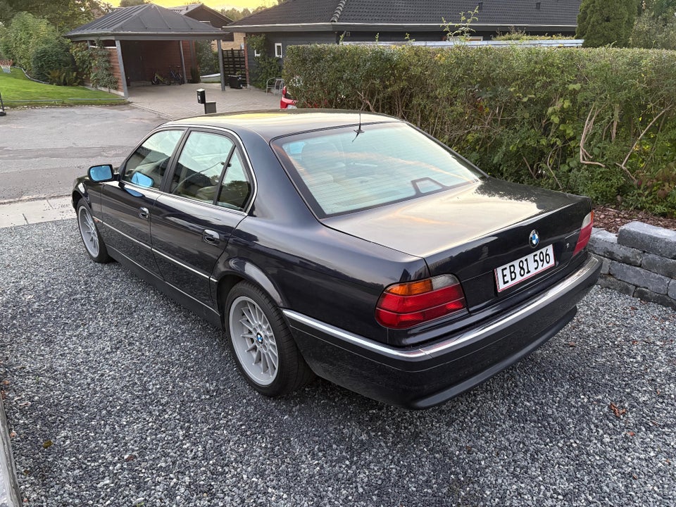 BMW 735i 3,5 aut. 4d