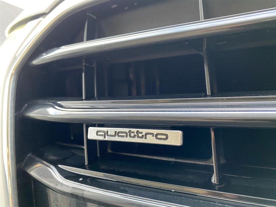 Audi A6 3,0 TDi 204 Avant quattro S-tr. 5d