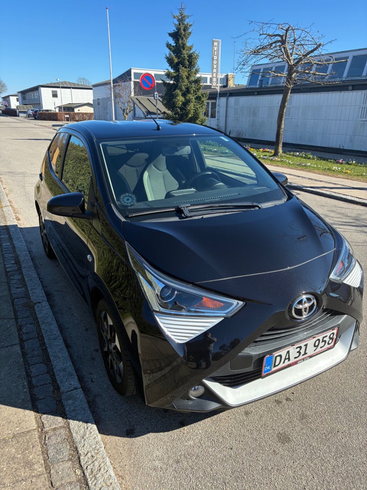 Toyota Aygo 1,0 VVT-i x-press 5d