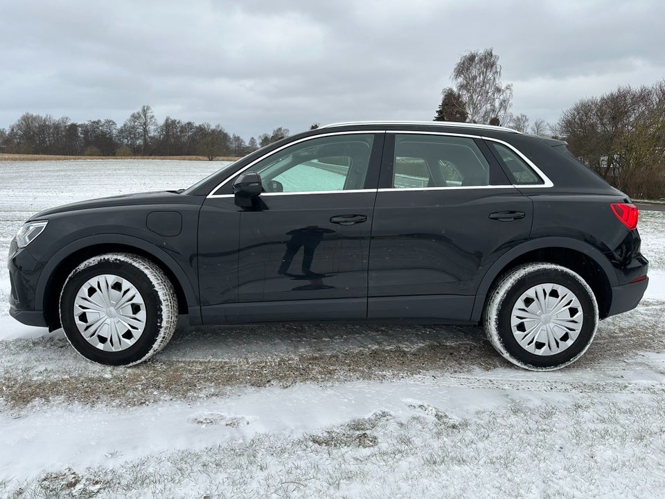 Audi Q3 45 TFSi e Attitude plus S-tr. 5d