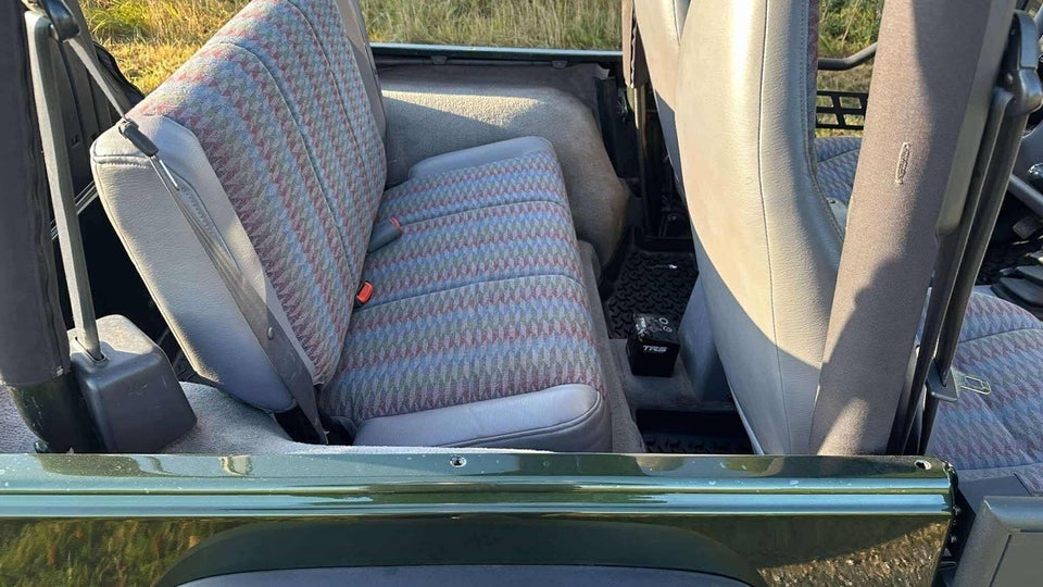 Jeep Wrangler 4,0 Sahara 4x4 2d