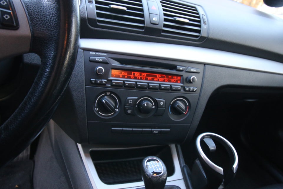 BMW 118i 2,0 Advantage 5d