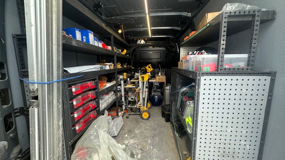 Renault Master IV T35 2,3 dCi 150 L2H2 Kassevogn