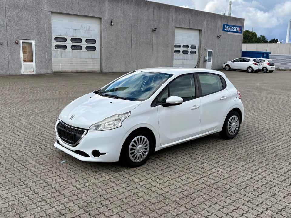 Peugeot 208 1,4 HDi 68 Access 5d