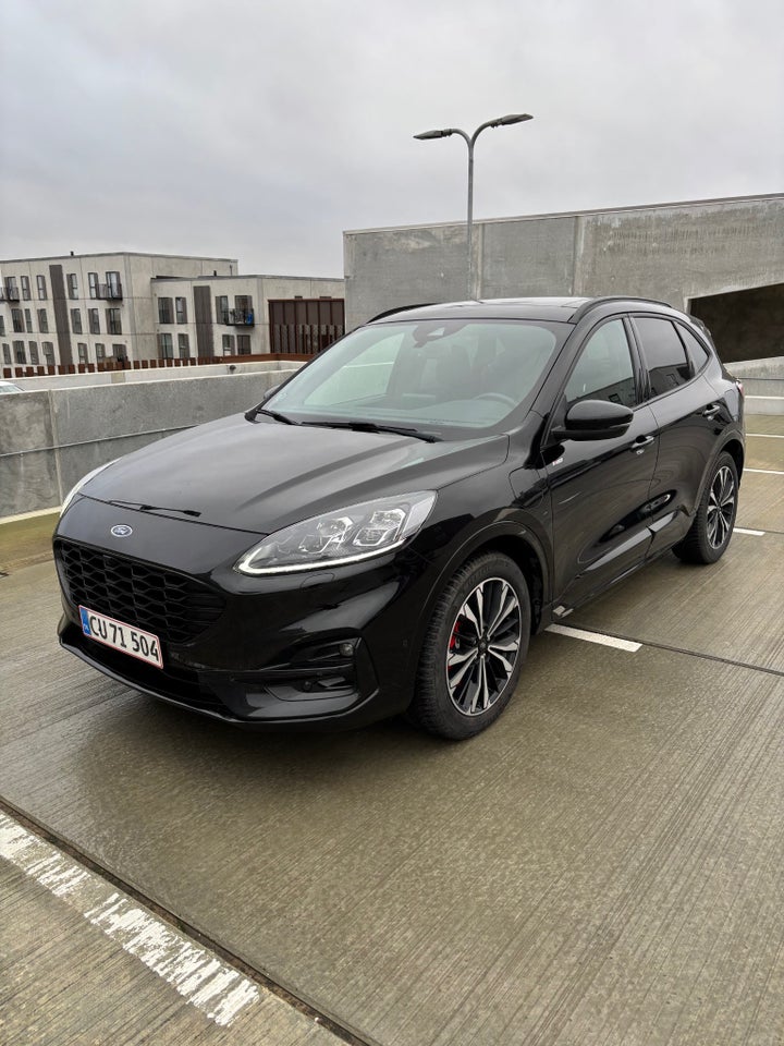 Ford Kuga 2,5 PHEV ST-Line X CVT 5d