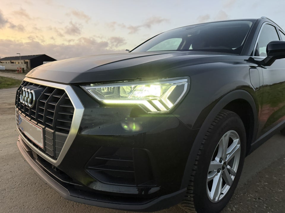 Audi Q3 45 TFSi e Attitude plus S-tr. 5d