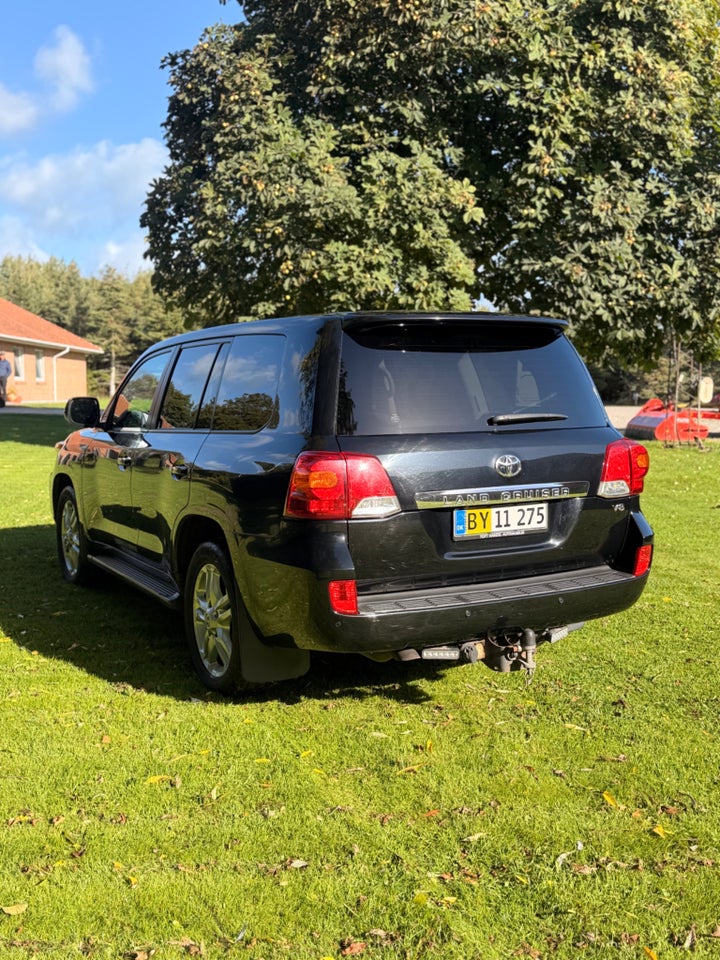 Toyota Land Cruiser 4,5 V8 D-4D T3 aut. Van 5d
