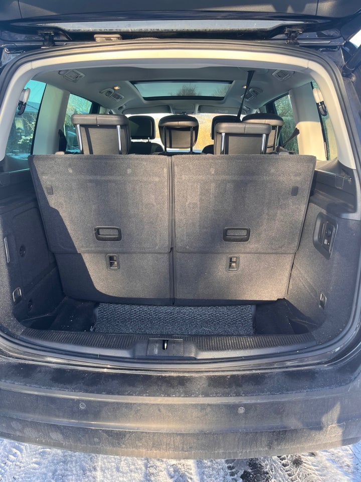 VW Sharan 2,0 TDi 140 Highline DSG BMT 5d