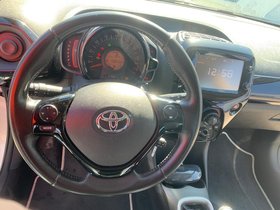 Toyota Aygo 1,0 VVT-i x-sky 5d