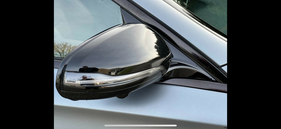 Mercedes E300 de 2,0 AMG Line Night Edition stc. aut. 5d