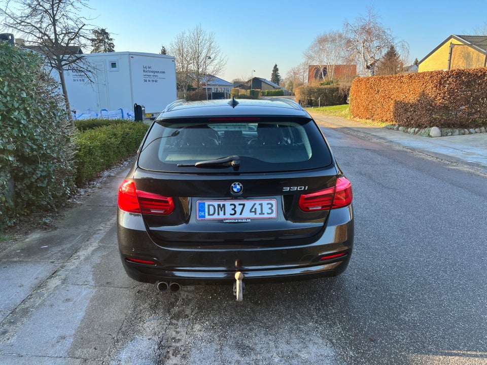 BMW 330i 2,0 Touring aut. 5d