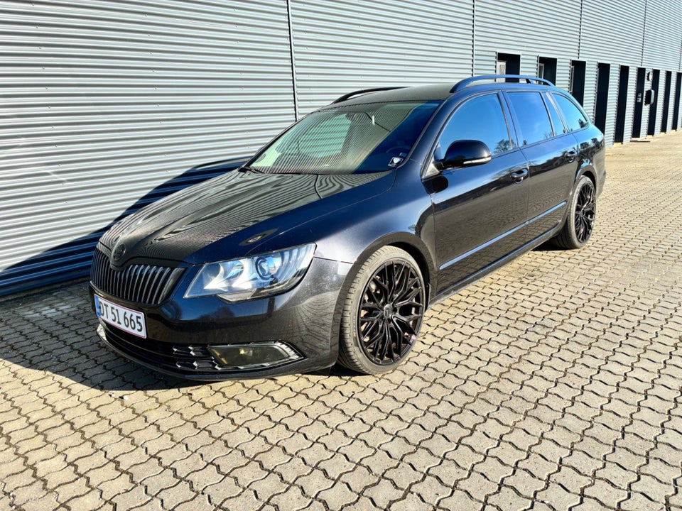 Skoda Superb 2,0 TDi 140 Ambition Combi DSG 5d