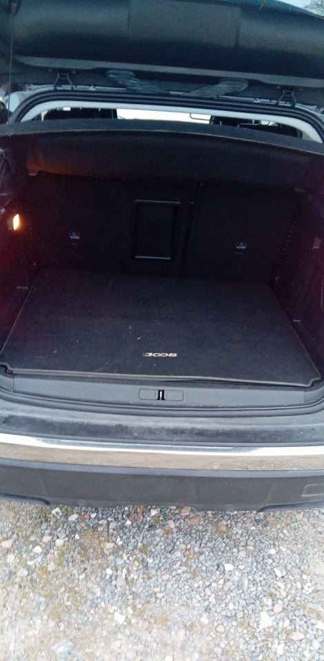 Peugeot 3008 1,6 Hybrid Allure Limited EAT8 5d