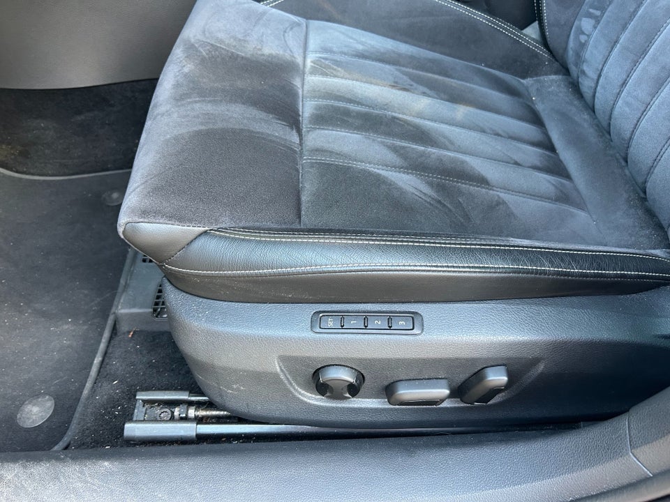 Skoda Superb 1,4 TSi iV Plus Combi DSG 5d