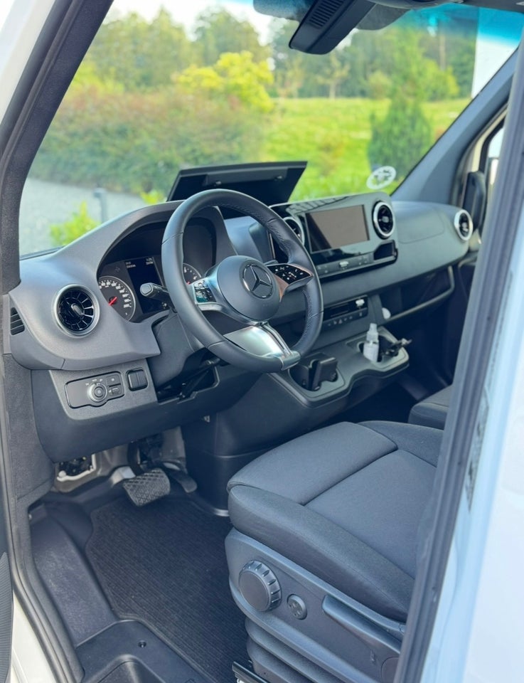 Mercedes Sprinter 317 2,0 CDi A2 Kassevogn SELECT RWD