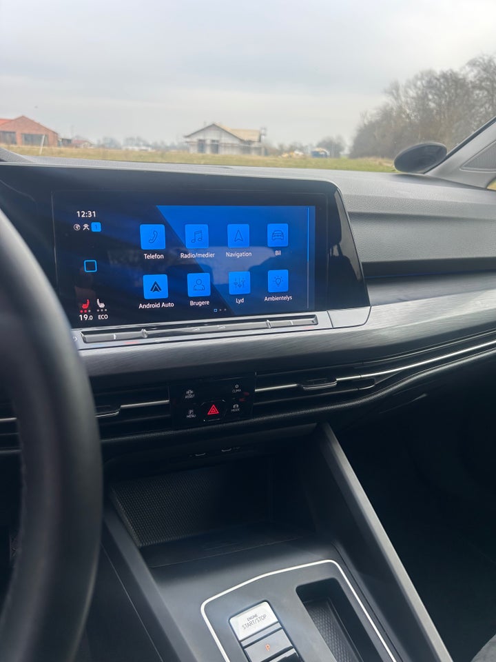 VW Golf VIII 1,4 eHybrid DSG 5d