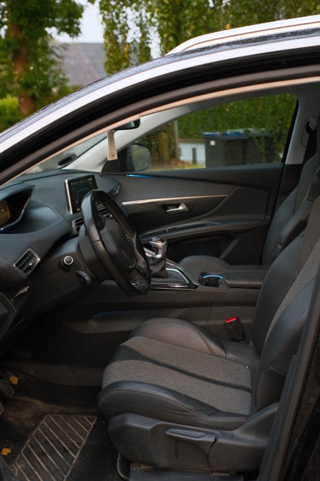 Peugeot 3008 1,6 BlueHDi 120 Allure 5d